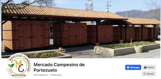 Screenshot Mercado Campesino Portezuelo, plaza de armas con frutas, hortalizas y productos agrícolas locales.